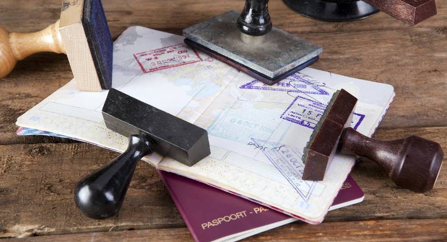 passi ja leimasimet.