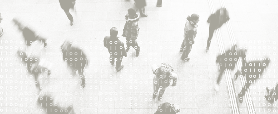 Kiireisiä ihmisiä kadulla.