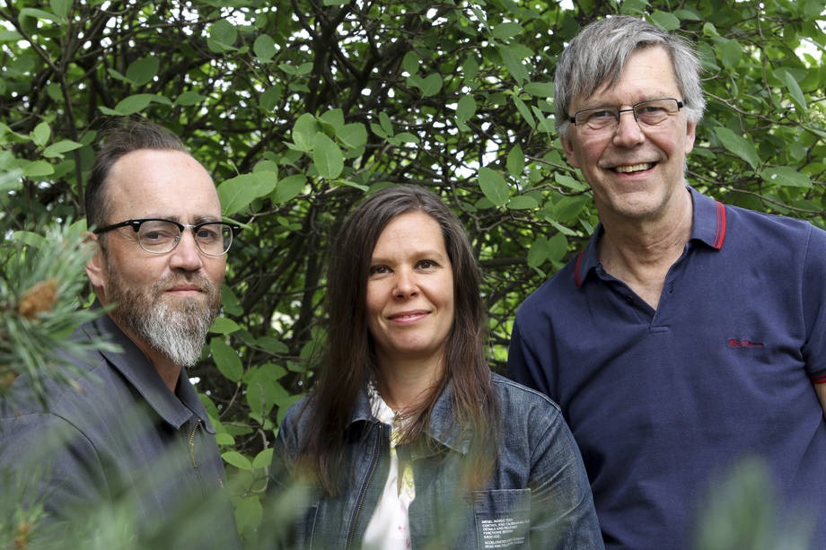 Henkilöt vasemmalta: Mikko Salasuo, Karoliina Karjalainen ja Pekka Hakkarainen